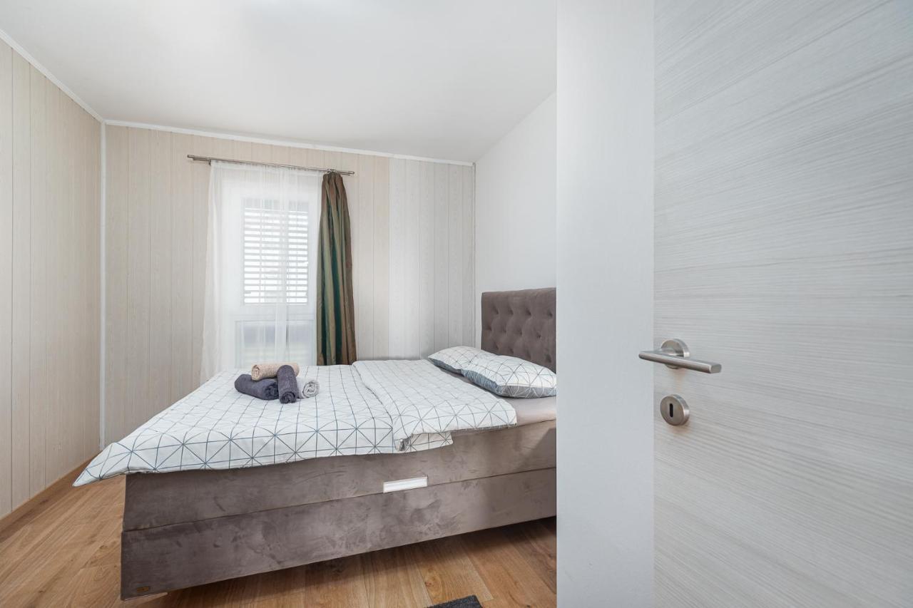 Massa Apartment 200 M To The See Πόρετς Εξωτερικό φωτογραφία